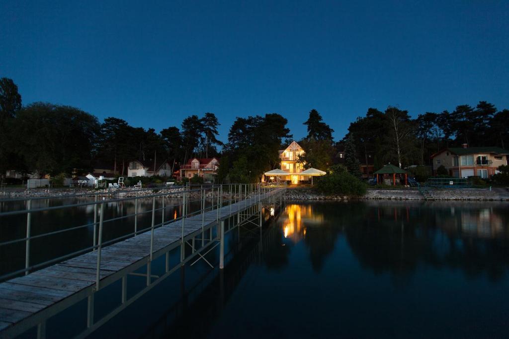 Anna Beach Villa Siofok Luaran gambar
